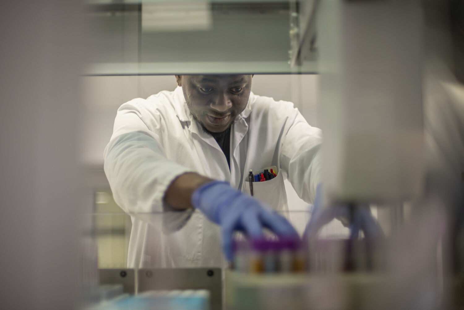 Qualification biologique des dons_© EFS Thomas Gogny