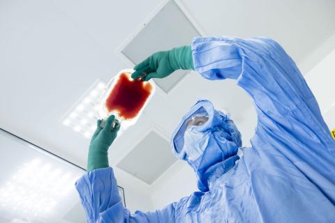 Technicien en charge de la production des MTI_EFS