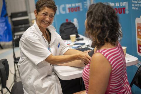 Medecin_Entretien préalable au don_© EFS Thomas Gogny