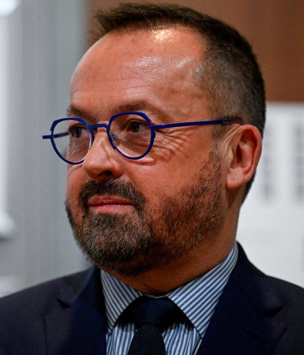 Photo du ministre Yannick Neuder
