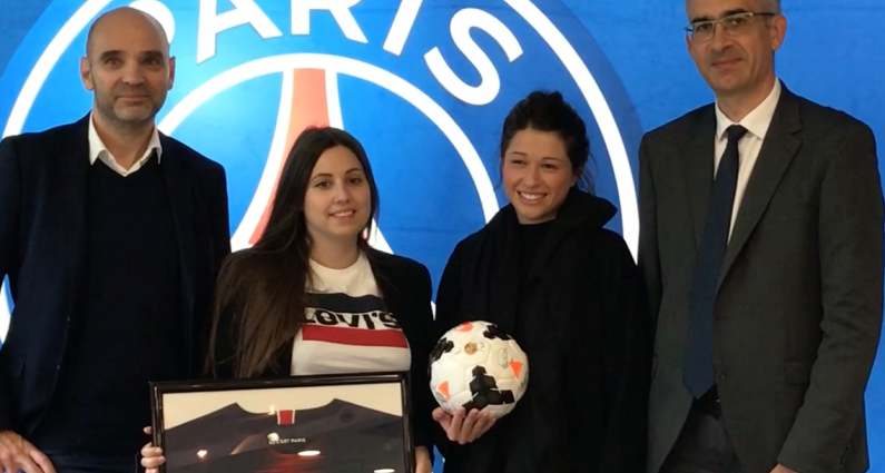 Le PSG remet un maillot et un ballon dédicacés à 2 de nos donneuses !